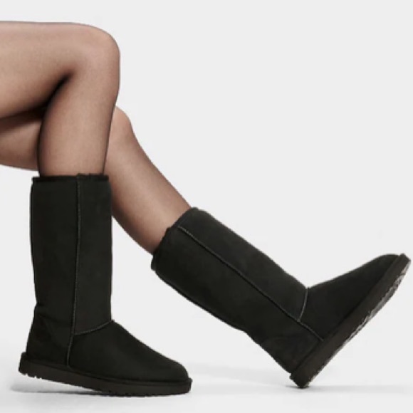 UGGS | Women’s Classic Tall II Boot | BLK 7 - Picture 5 of 6